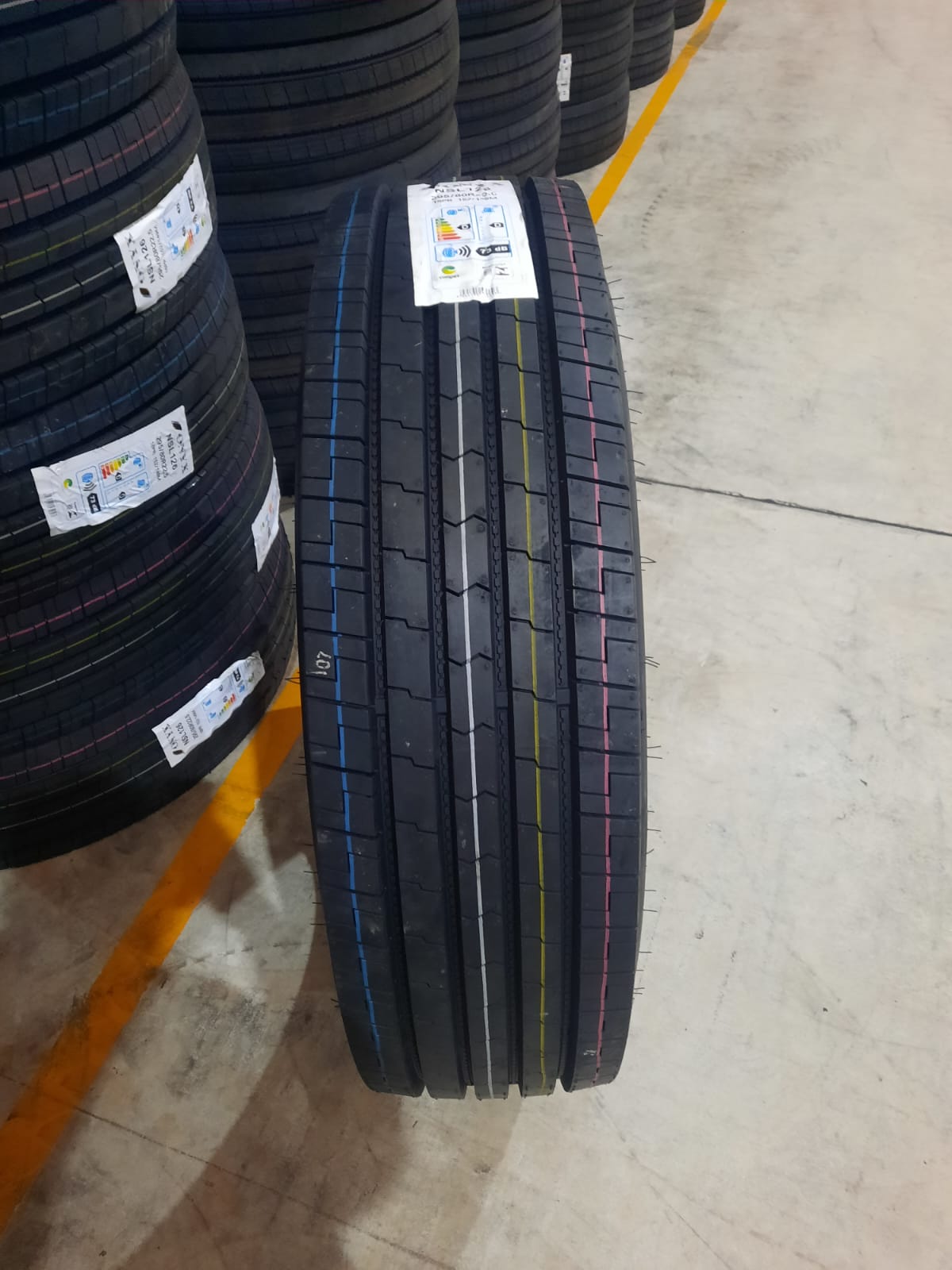 PNEU ONYX 295/80R22.5 18PR 152/149M TL NSL126 - Imagem 3